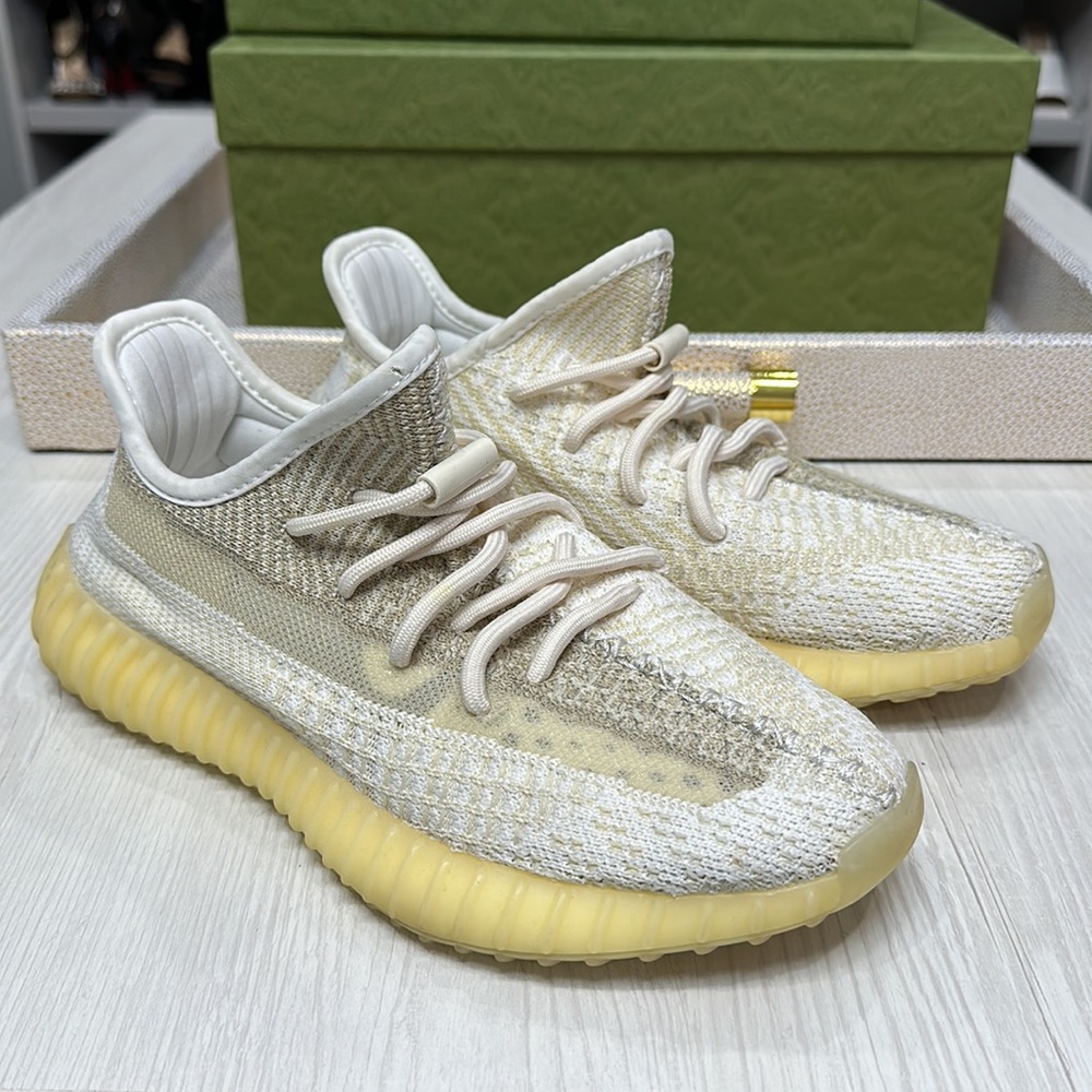 YEEZY boost 350 shoes